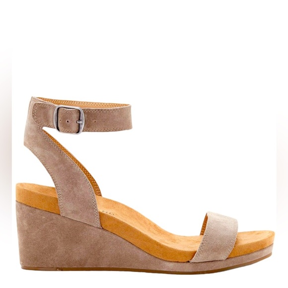 LUCKY BRAND |‎  Karston Wedge Beige Suede Sandal | Size 8.5/39 - Picture 2 of 14